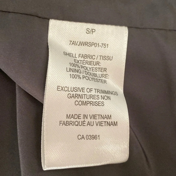 Wind River Lightweight zip up jacket, Size S - Picture 4 of 14